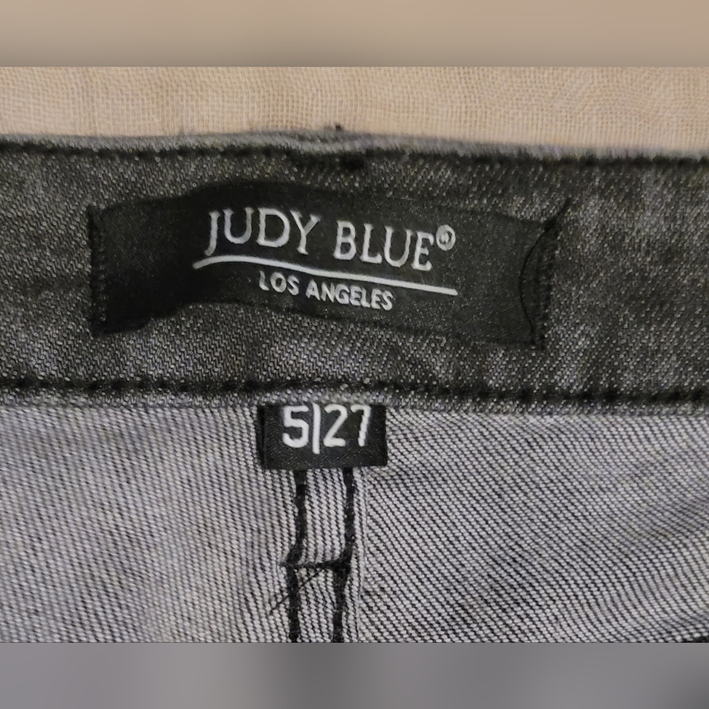 Judy Blue Charcoal Skinny Fit Capri Distressed Stretch Jeans - Picture 6 of 8